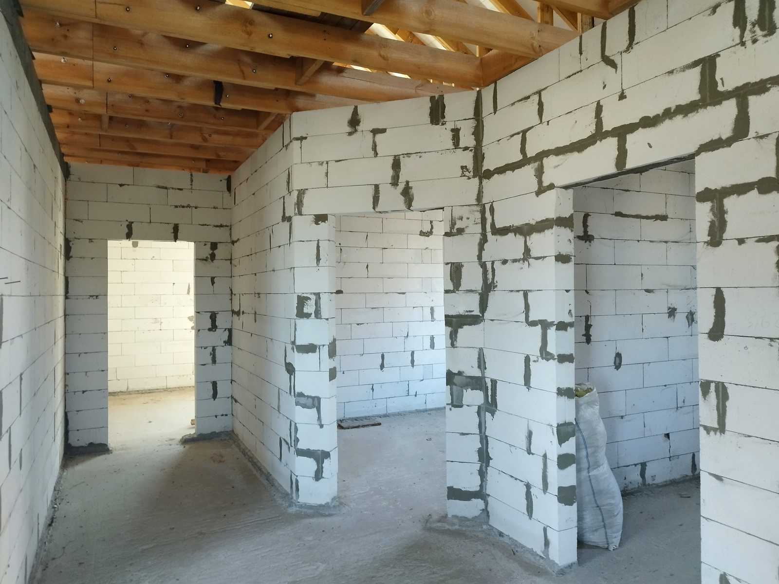1839084646459098