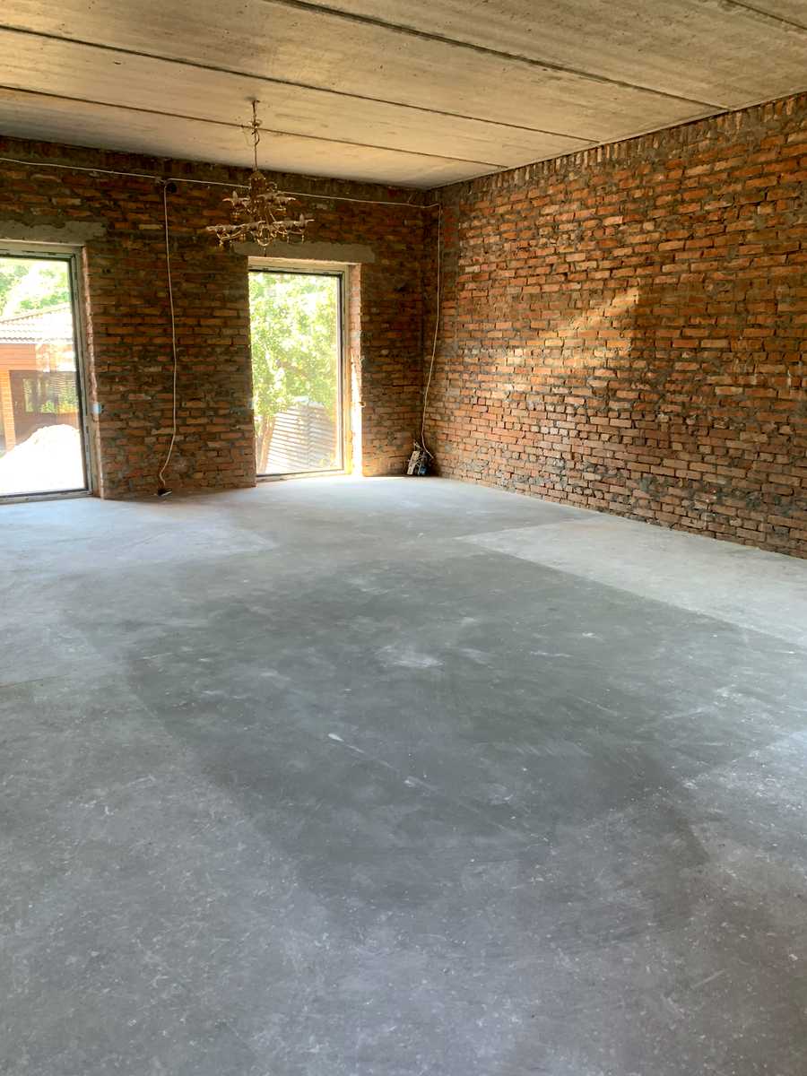 1838703211986328