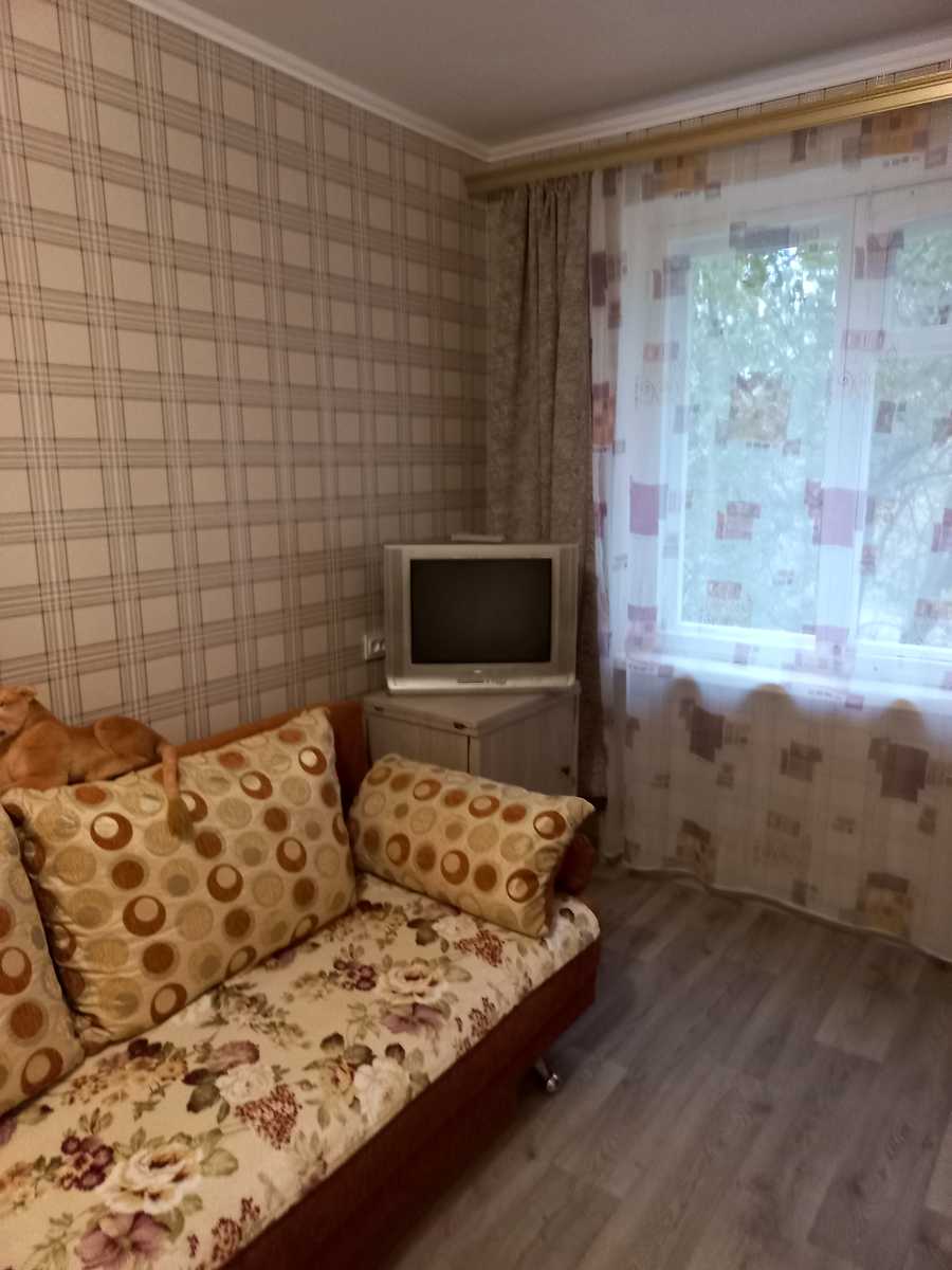 1815433692930009