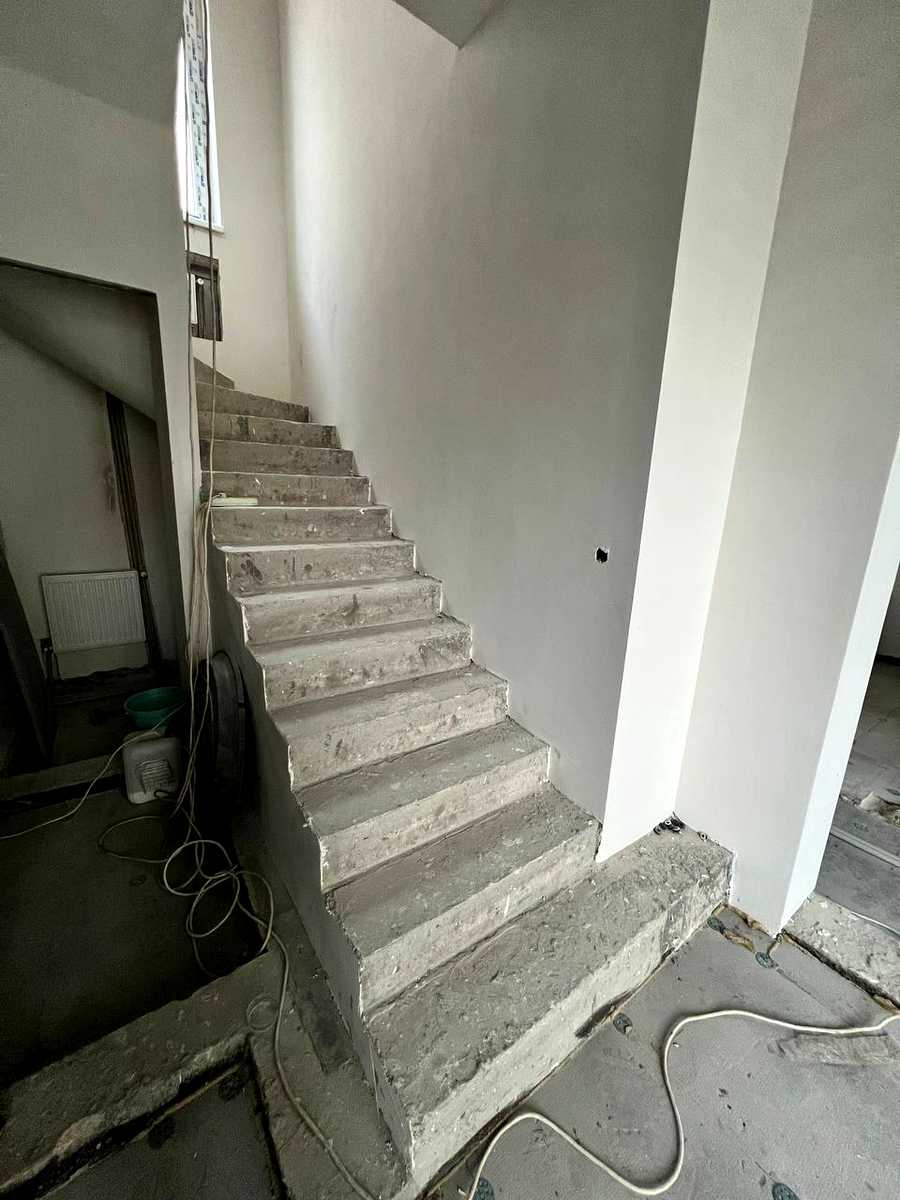 1838886019792192
