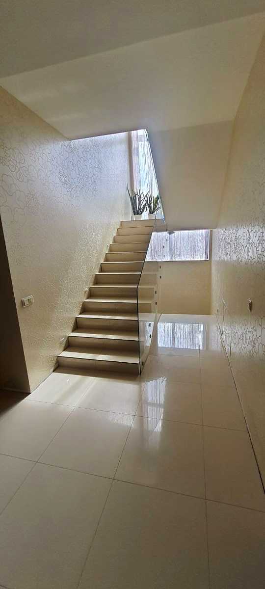 1835701475266949