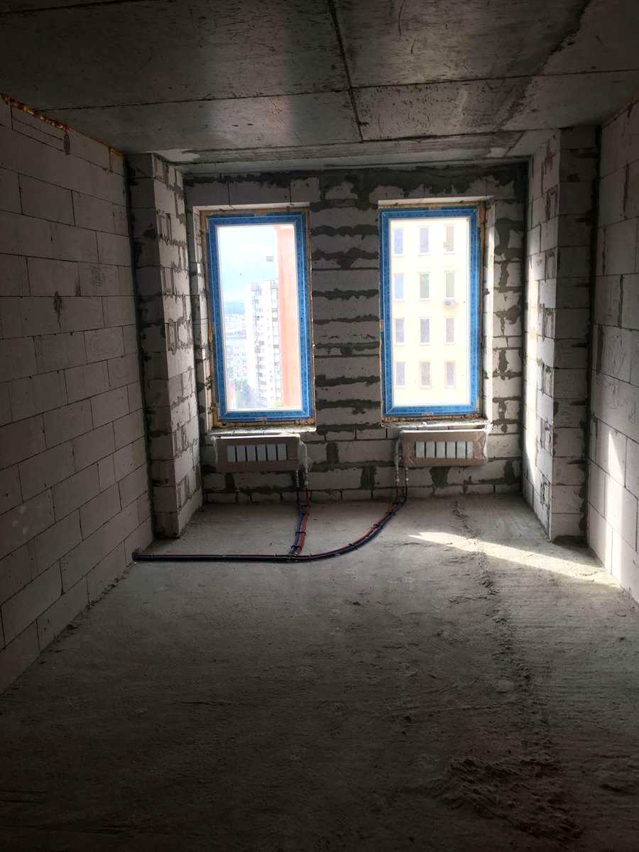 1763626286796174