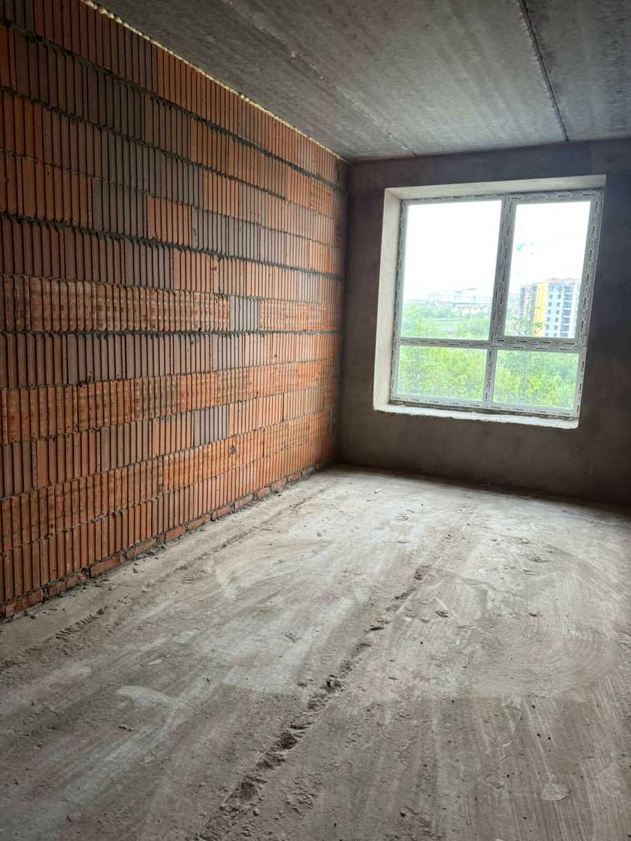 1833276001578841