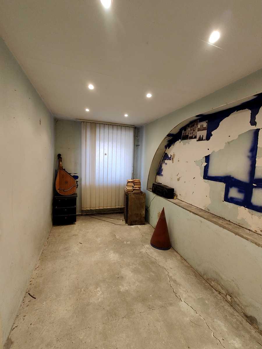 1829763504956378