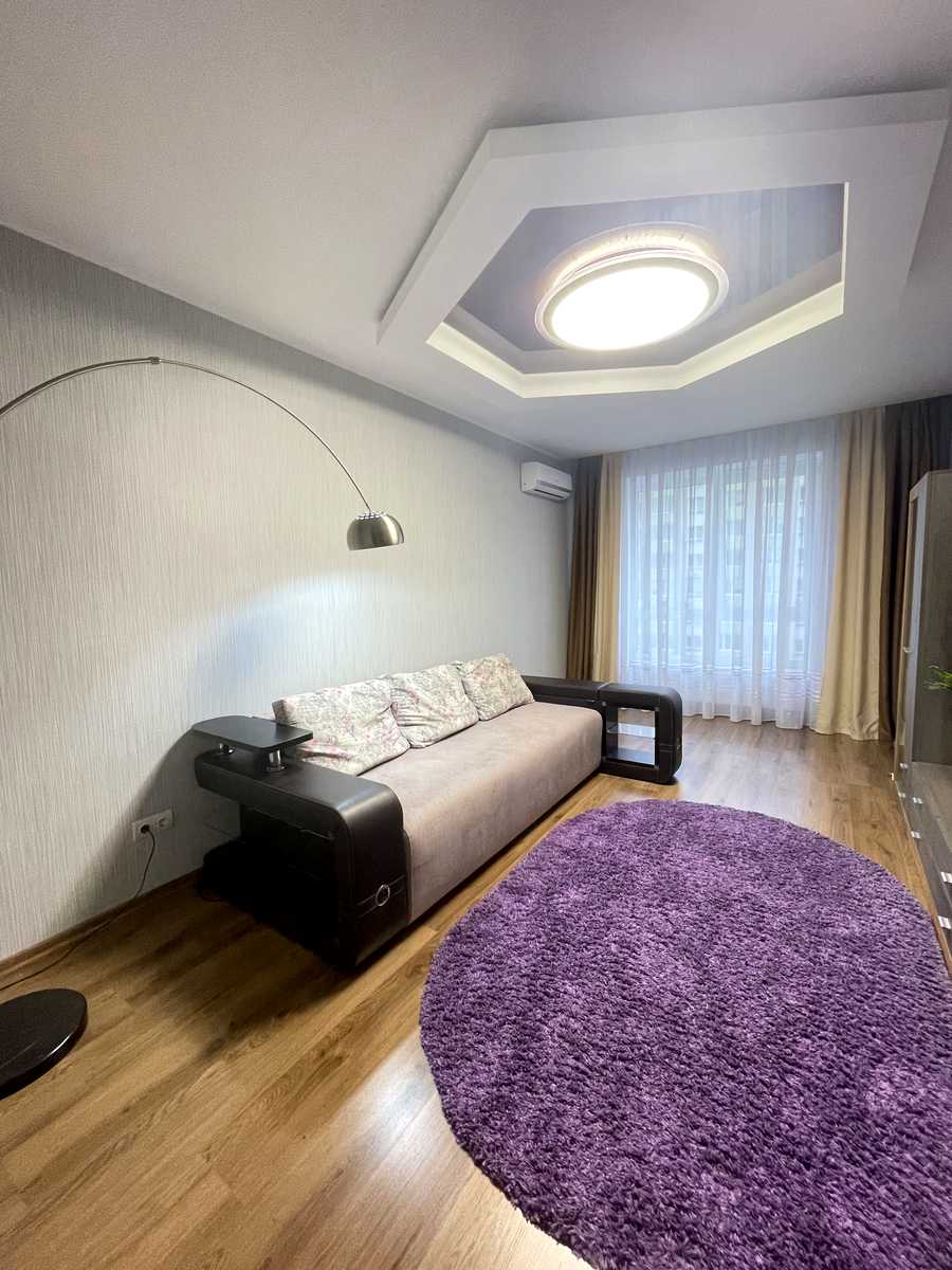 1800774103570269