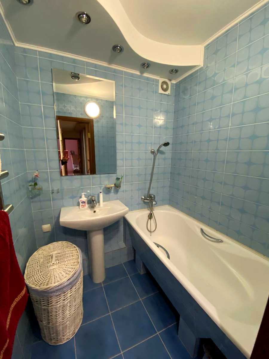 1793686346281460
