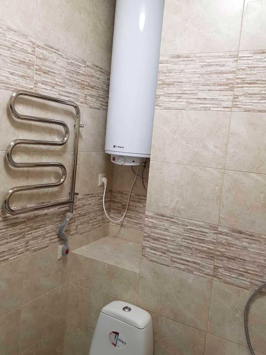 1647539749758429