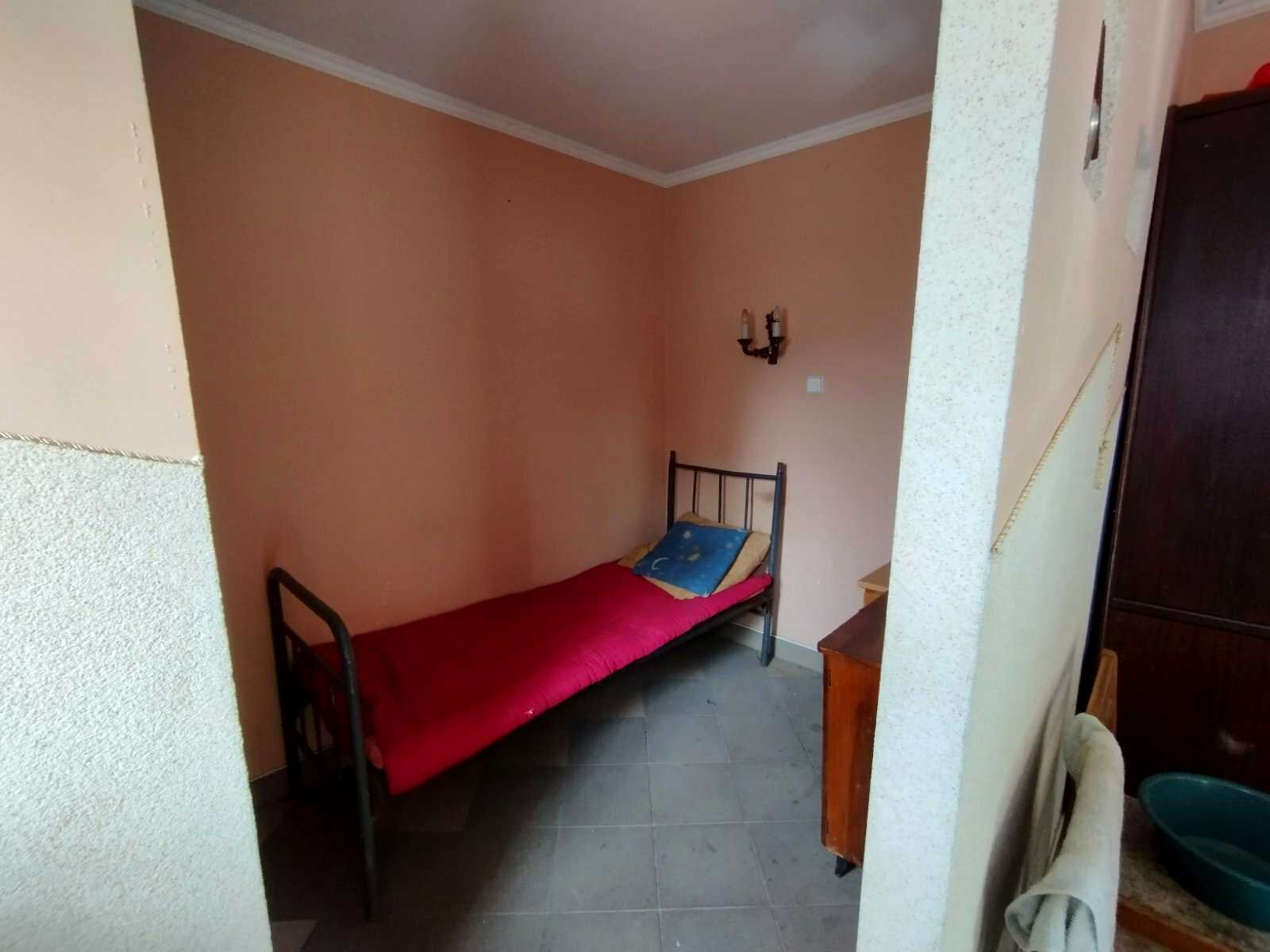 1796679640614958