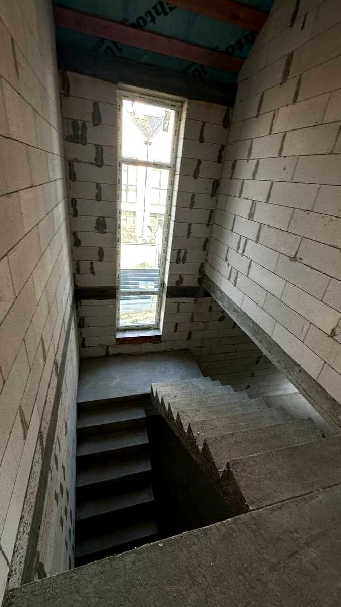 1849611845808122