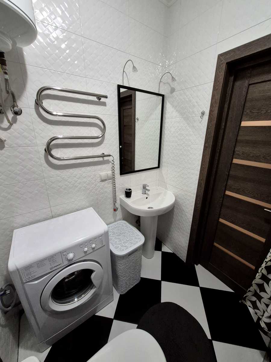 1835172621247940