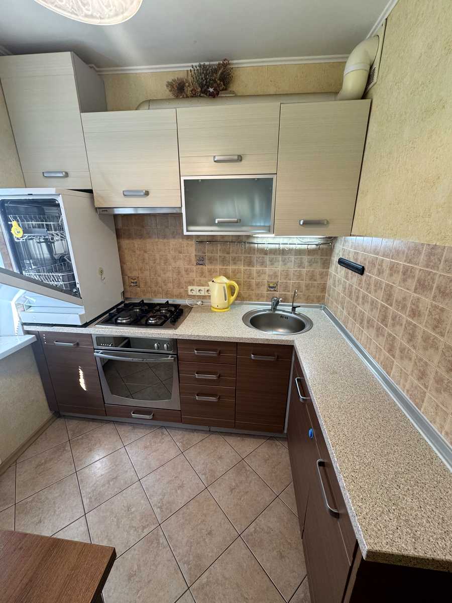 1841810198229945
