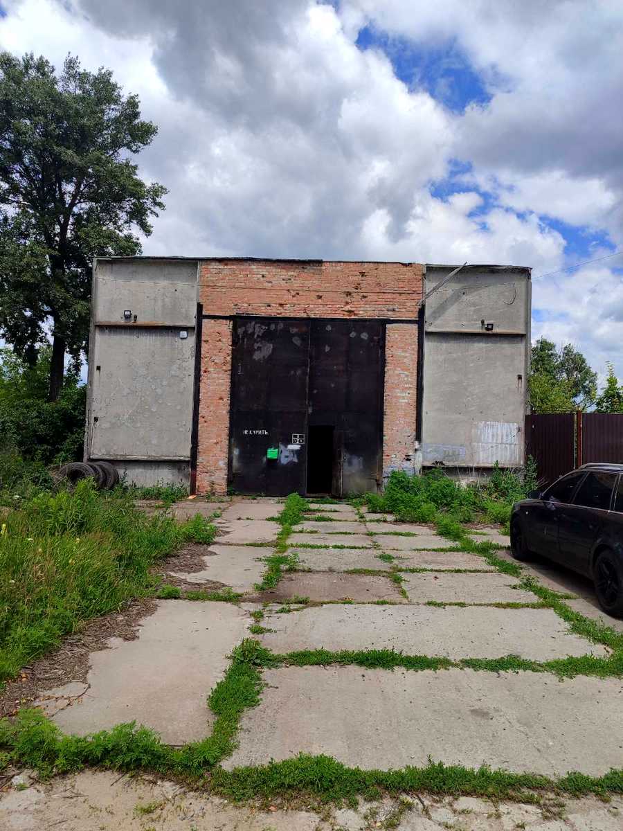 1836549048446870