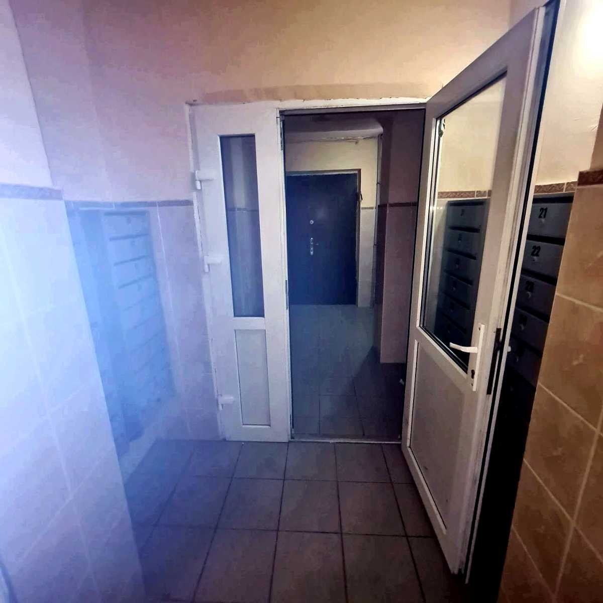 1748150320374330