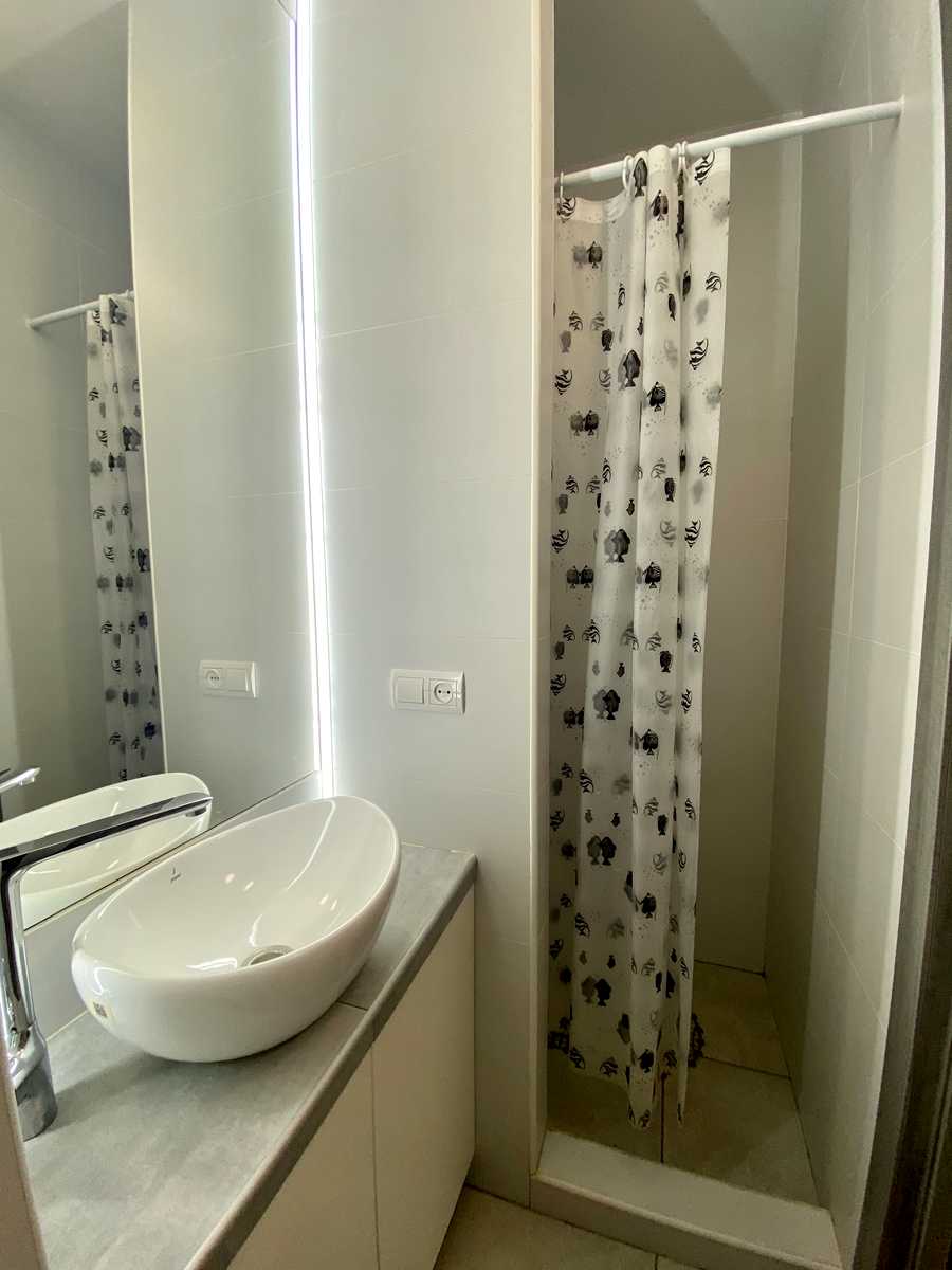 1820094233351024