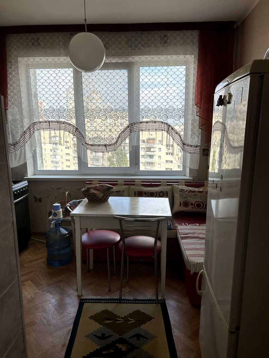 1800820657314081