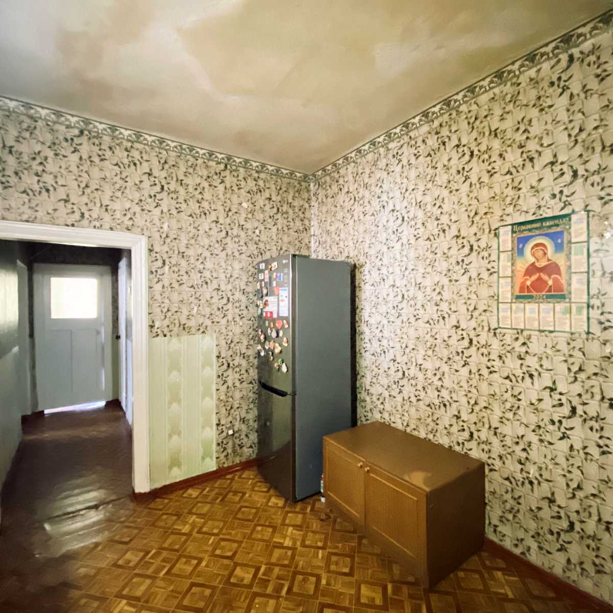 1817407616717215