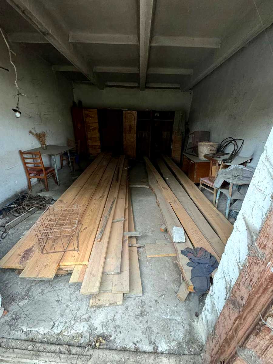 1831085547364087