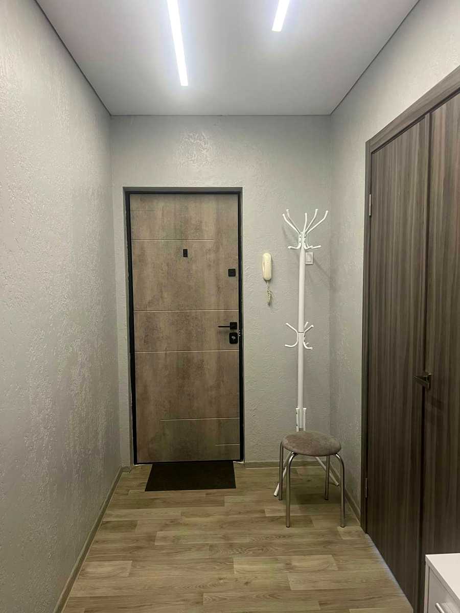1834645975388579