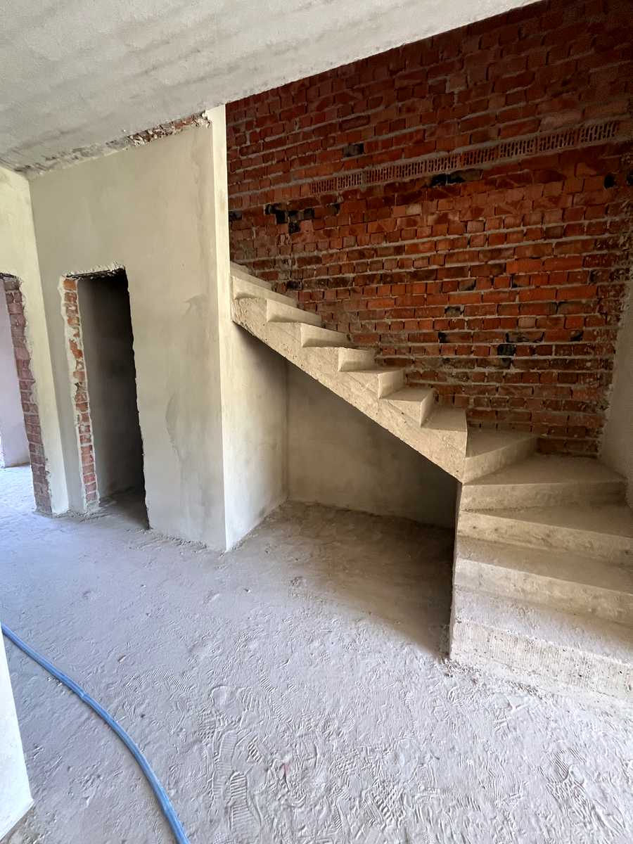 1842788677405880
