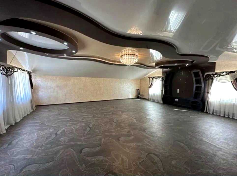 1828293549017743