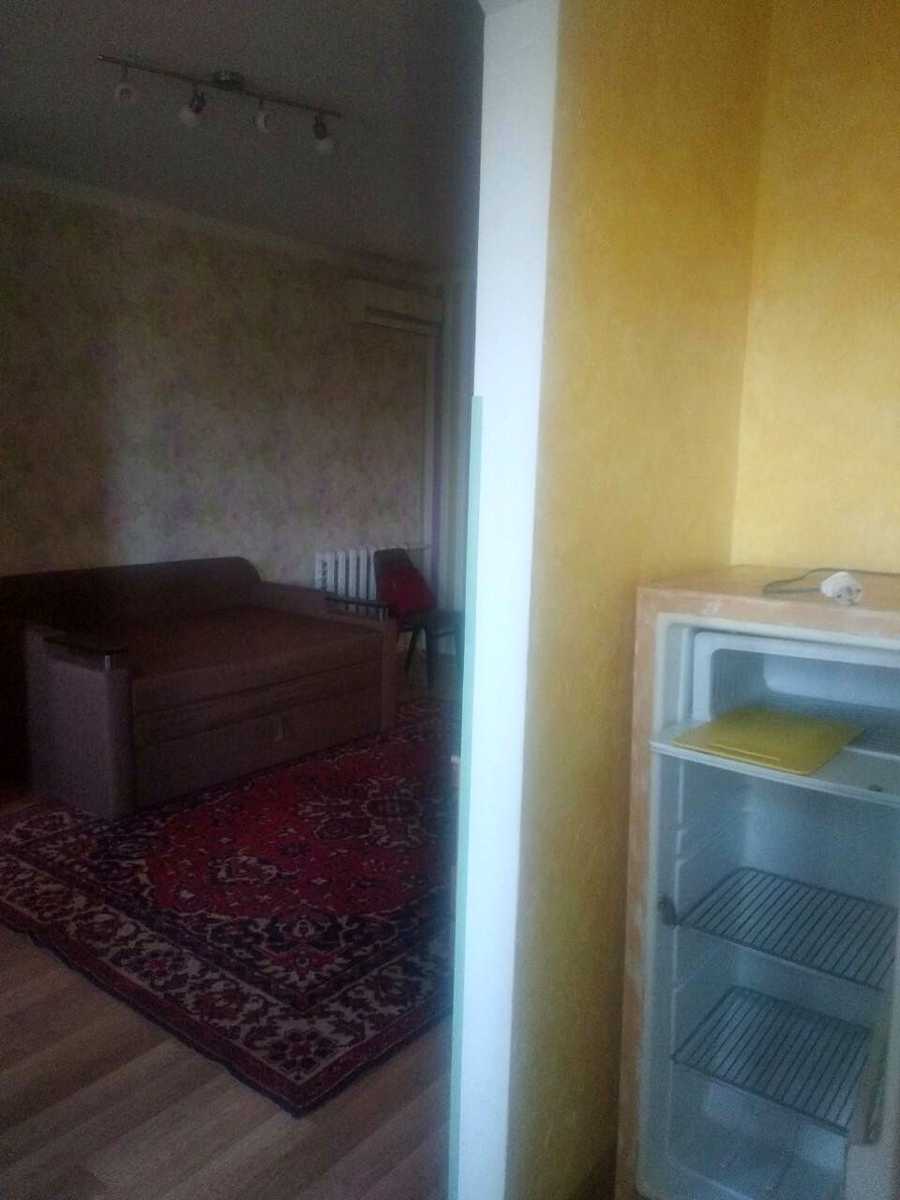 1696290401677883