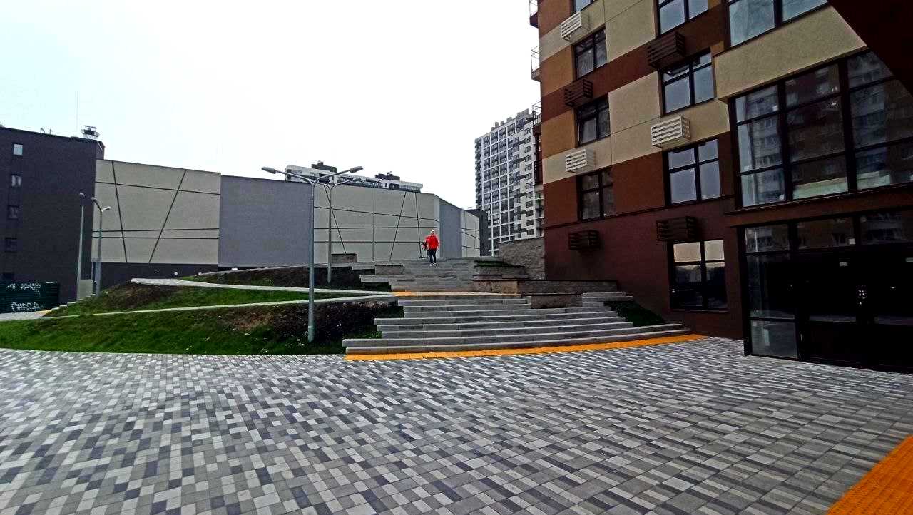 1842074723319432