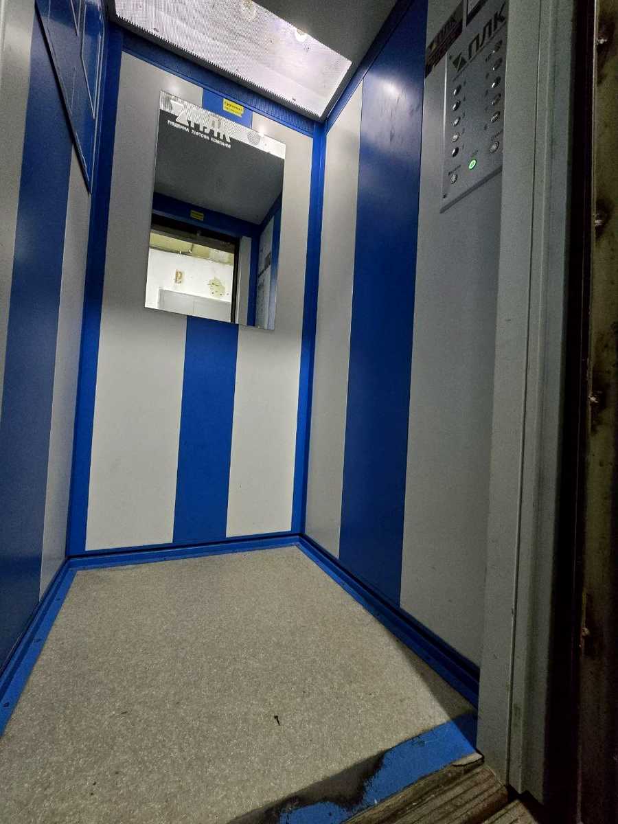 1832573041366688