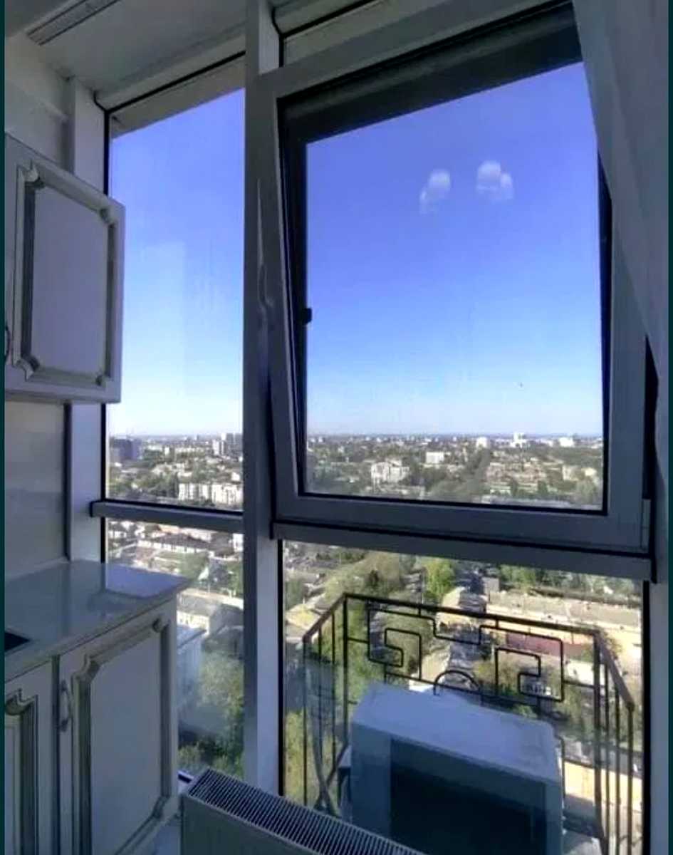 1734412118728523