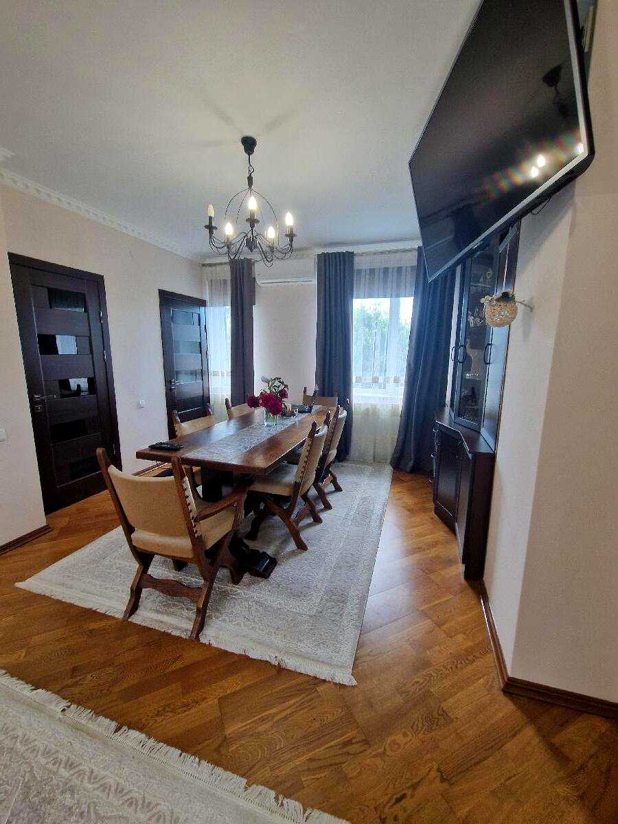 1848338285002243