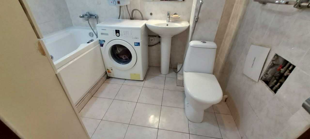 1827062085548673