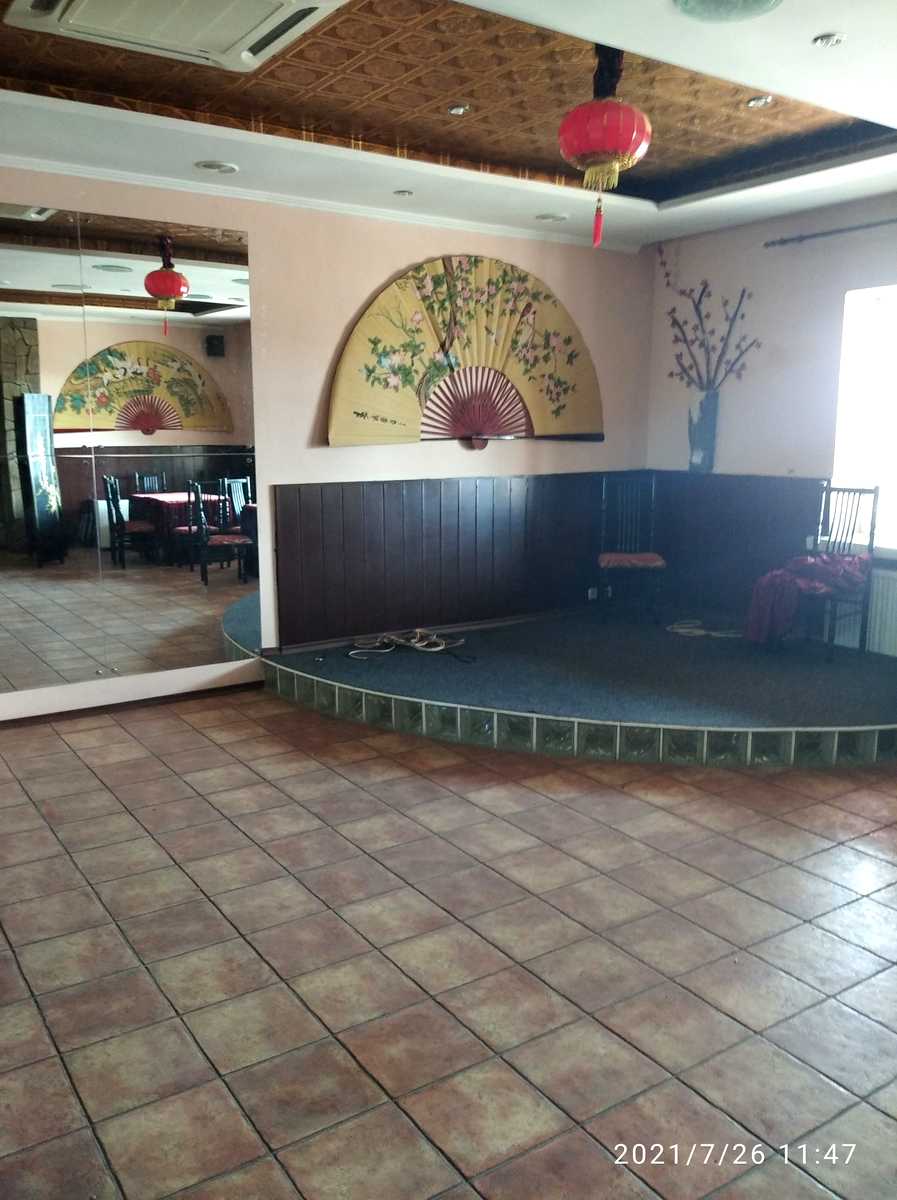 1713870576648375