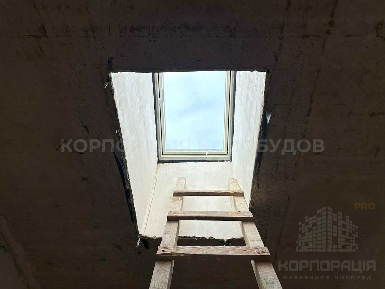 1823653429804256