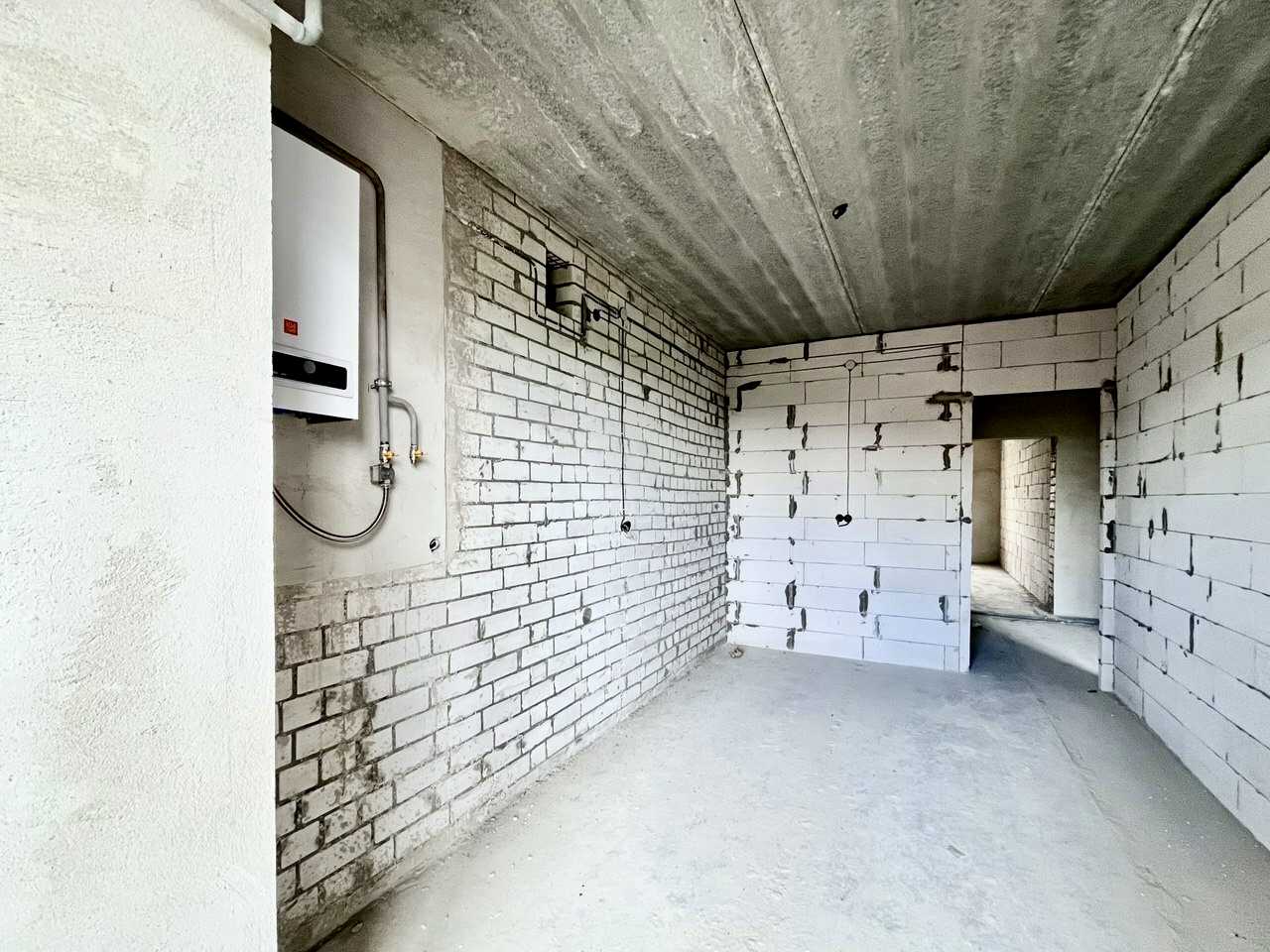 1832267115209366