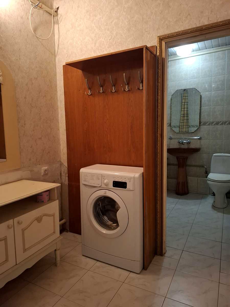 1841687297698720