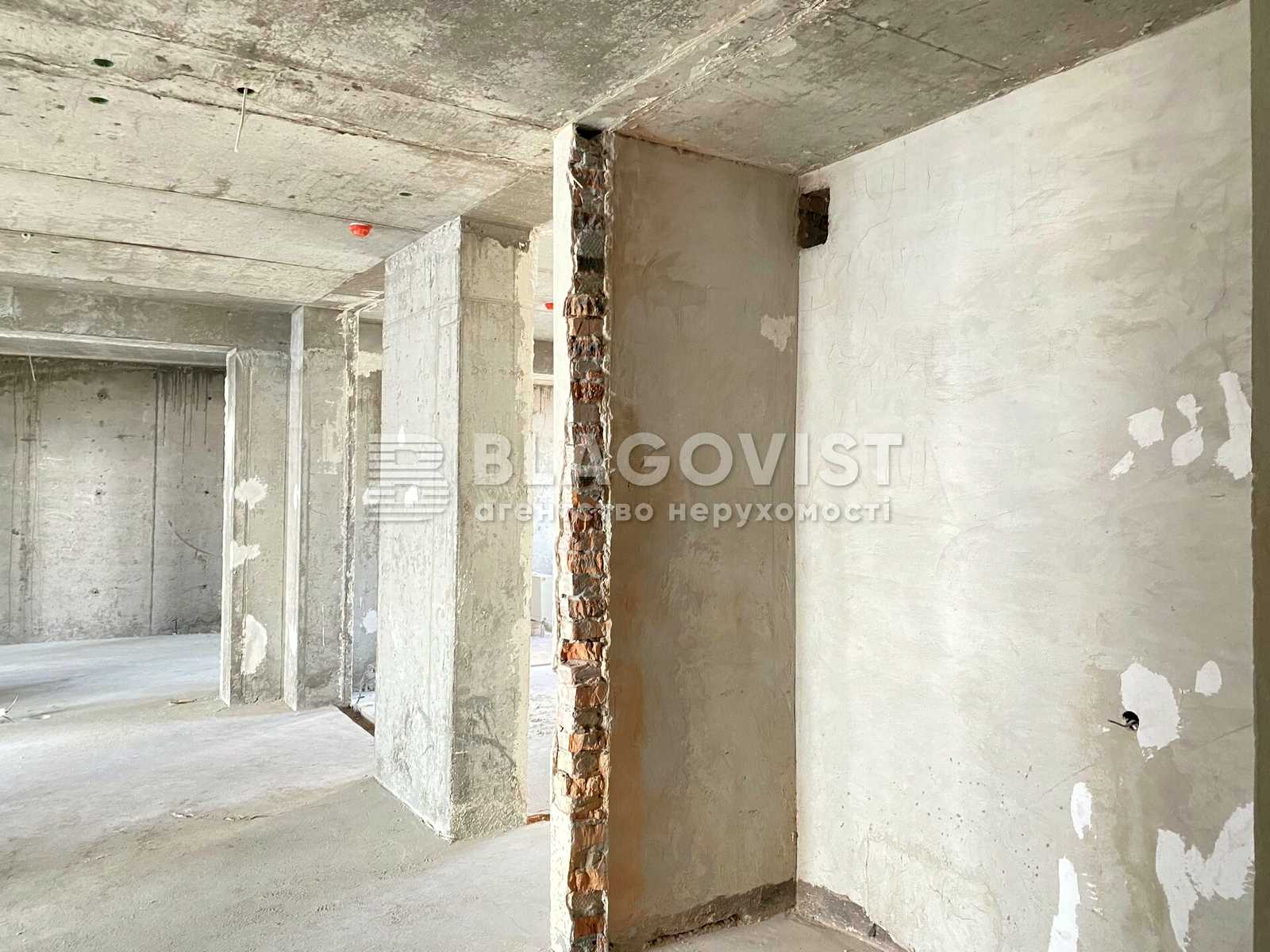 1761257476211058