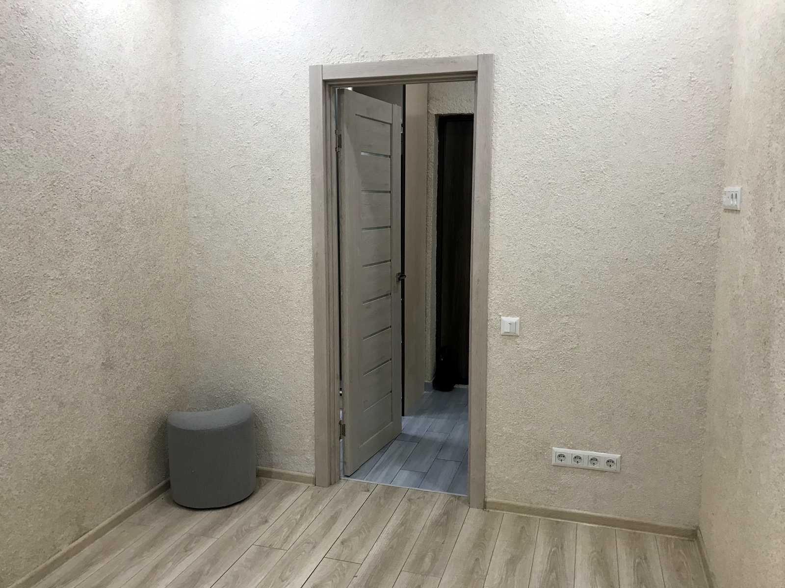 1763598453973953