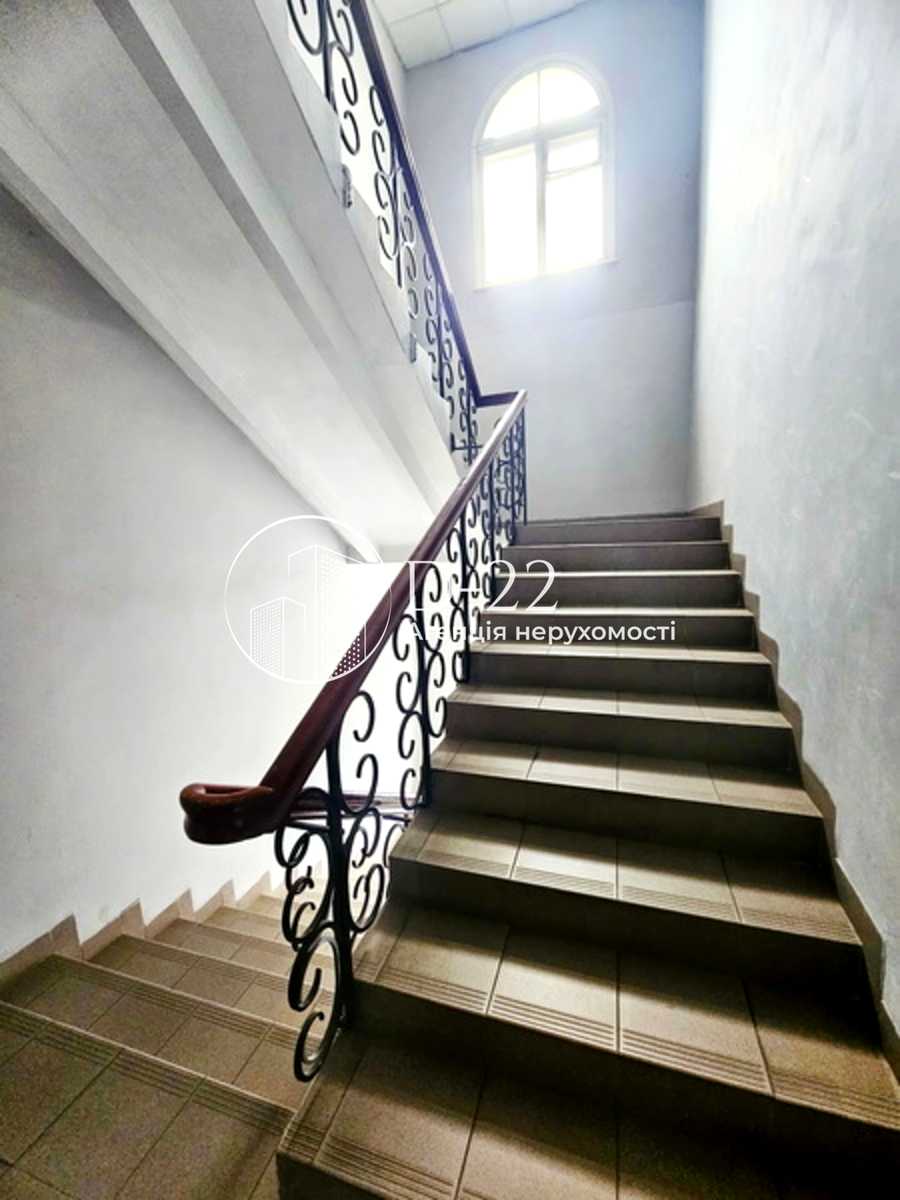 1835347677625697