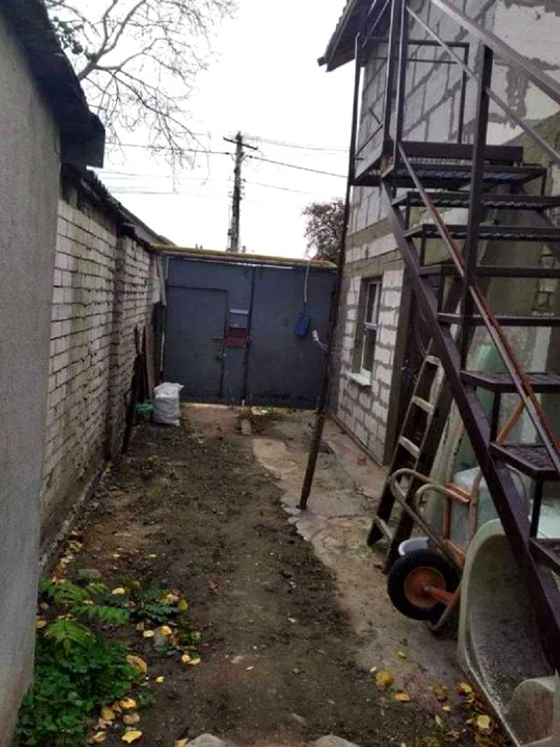 1833543011420050
