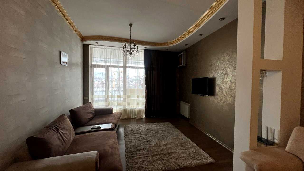 1790710443647331