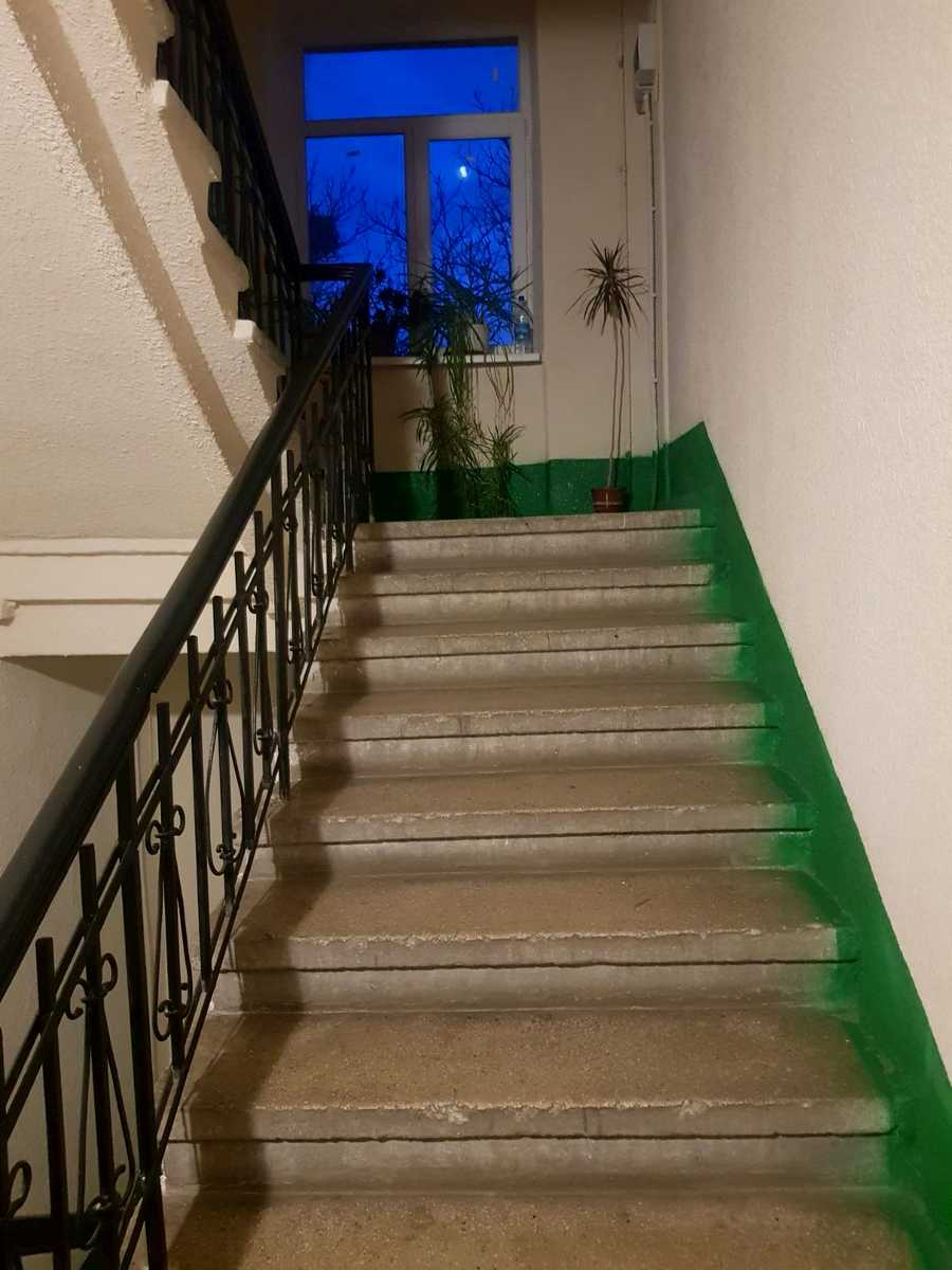 1792846673095925