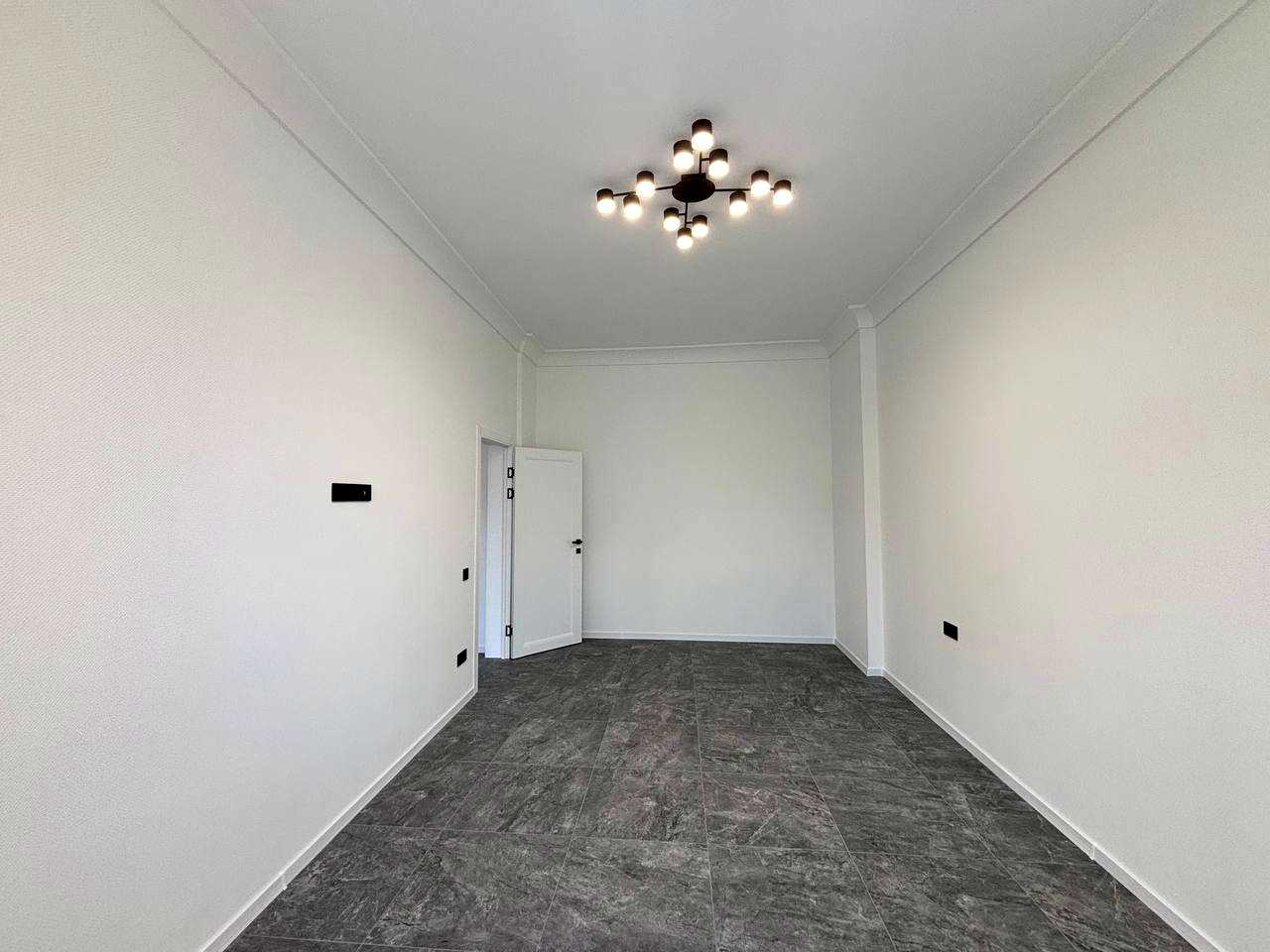1833486823634011