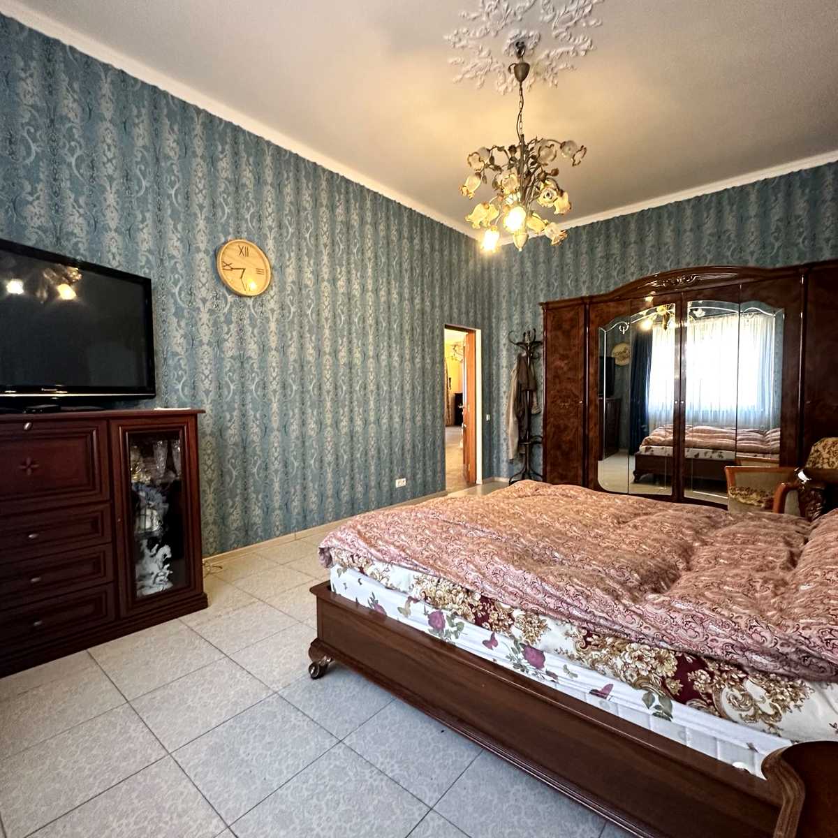 1840175338886899