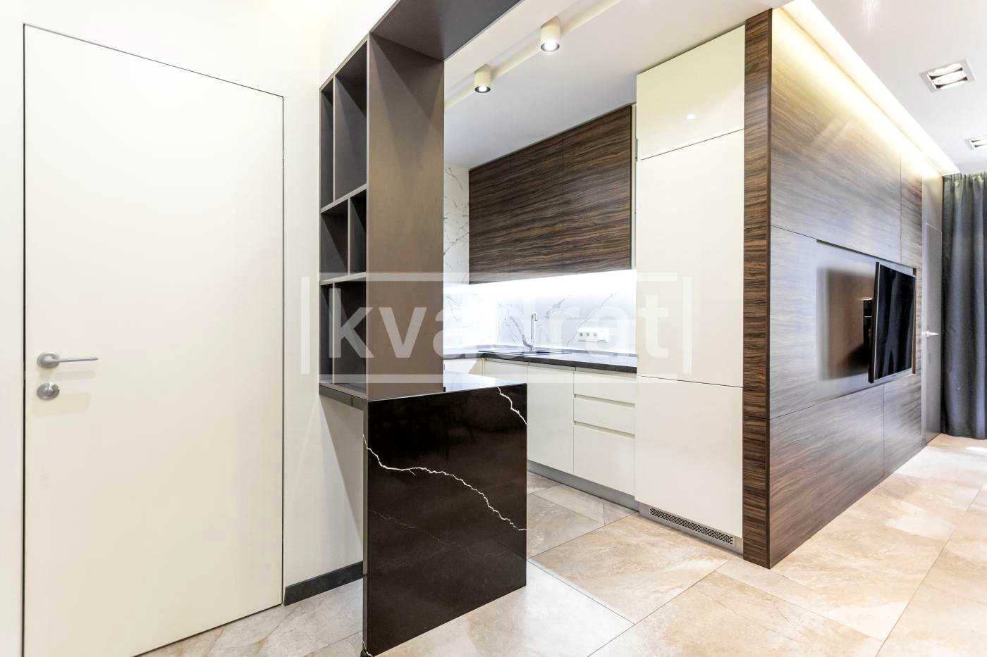 1797741670610145