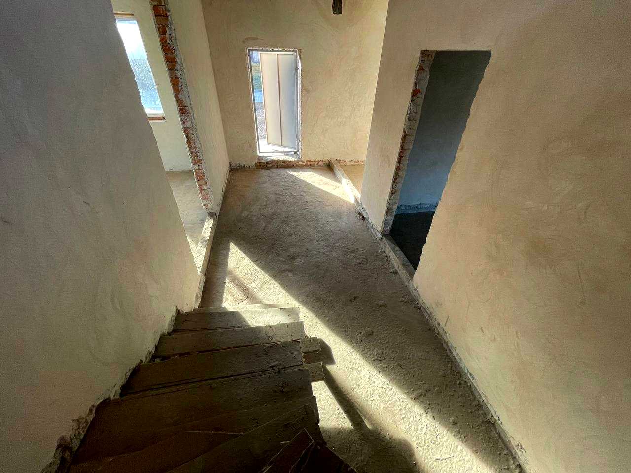 1817957487981042