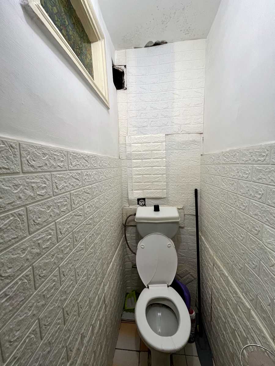 1845857637913678