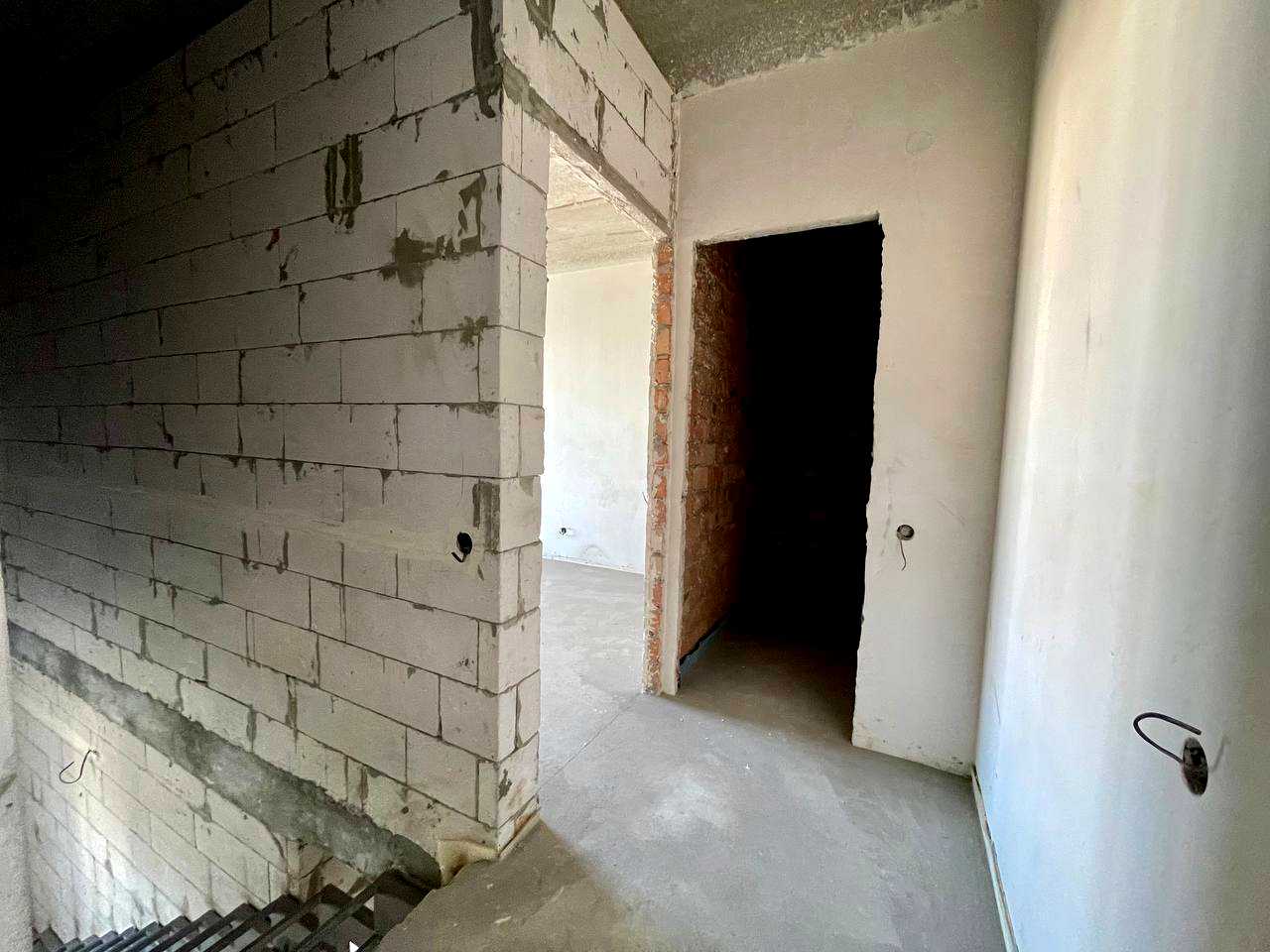 1841795080863915