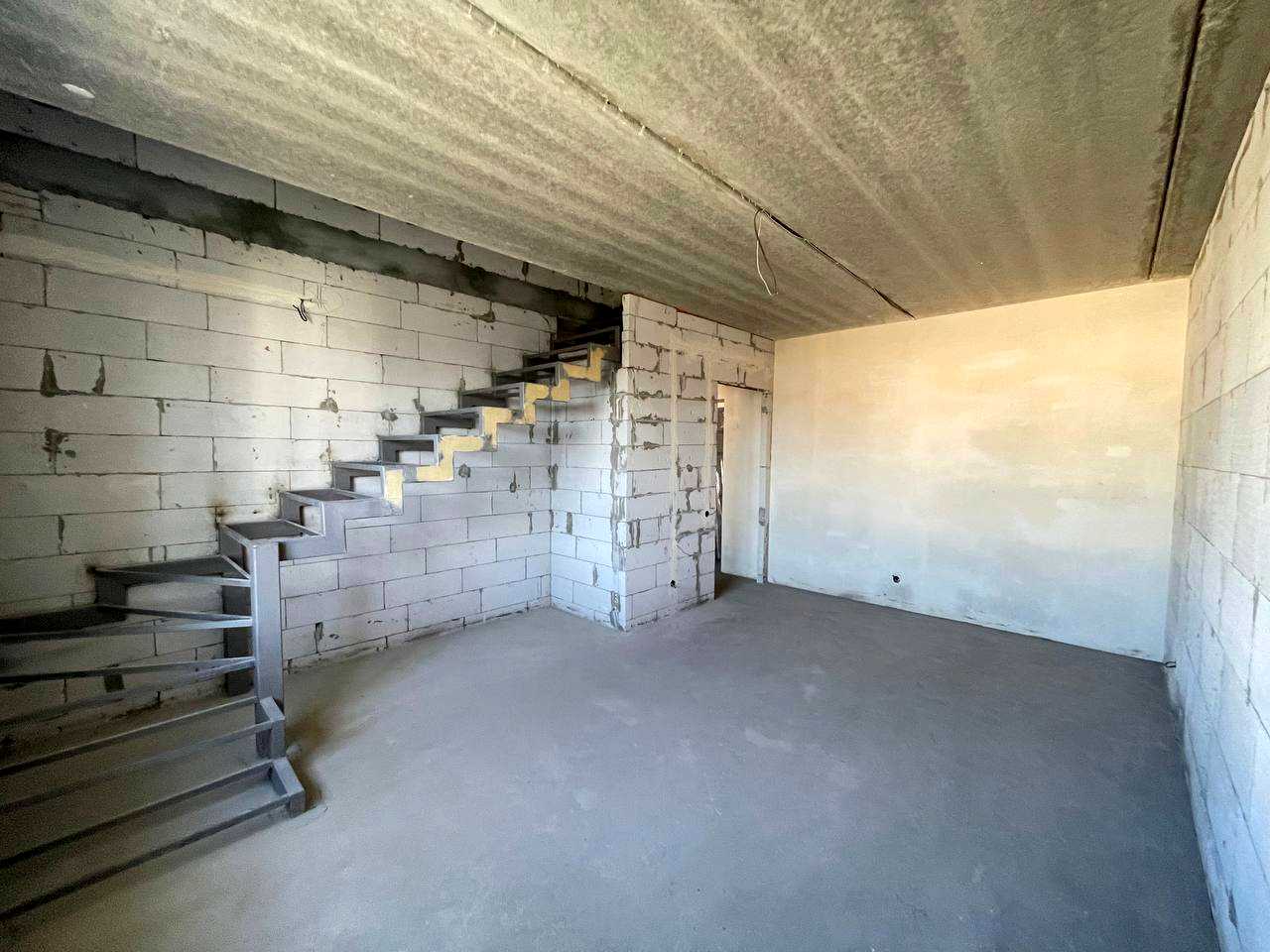 1841795080376527