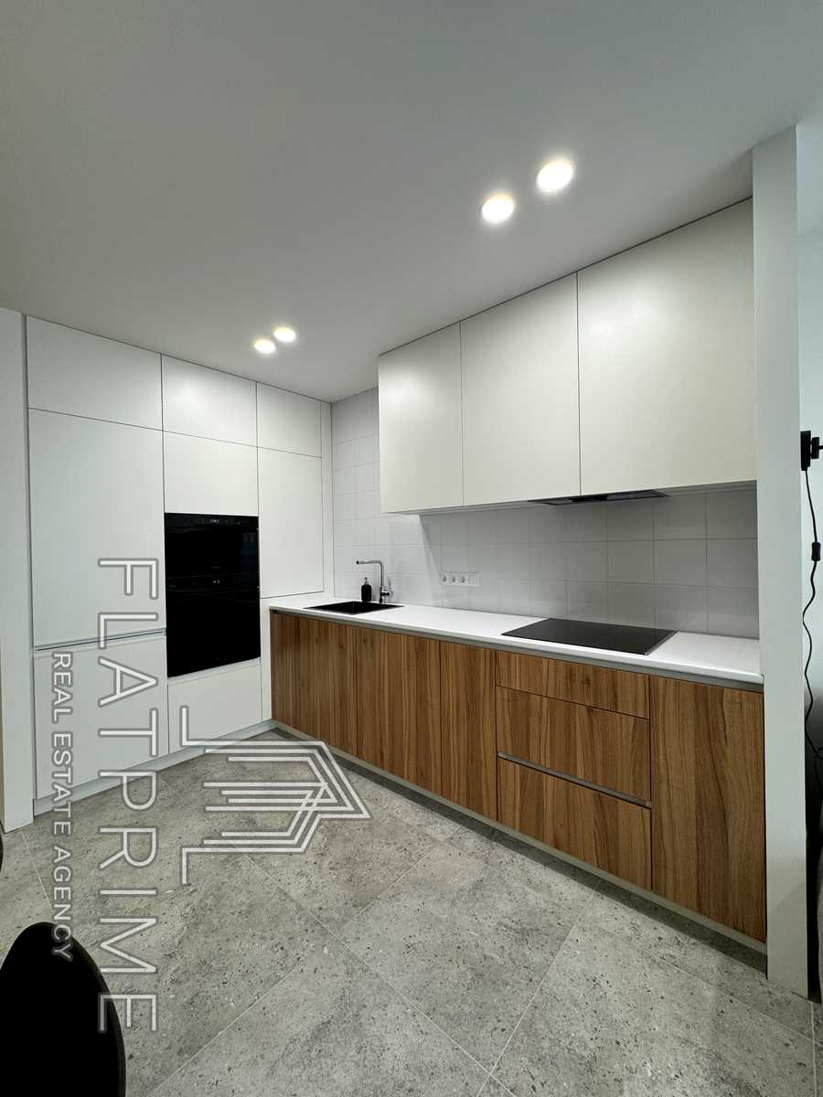 1822892650178076