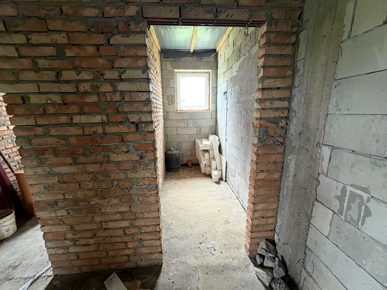 1835476540036391