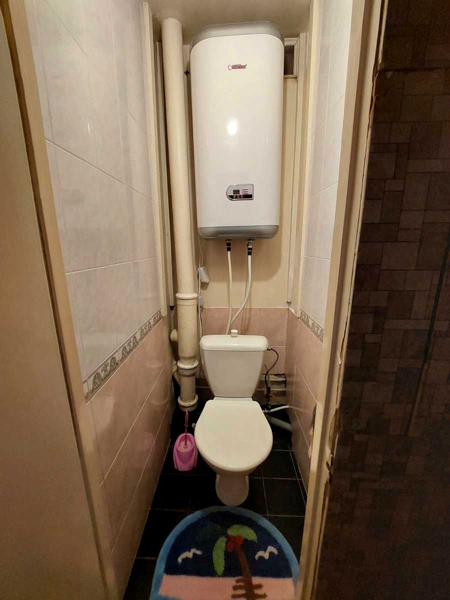 1767781048040475